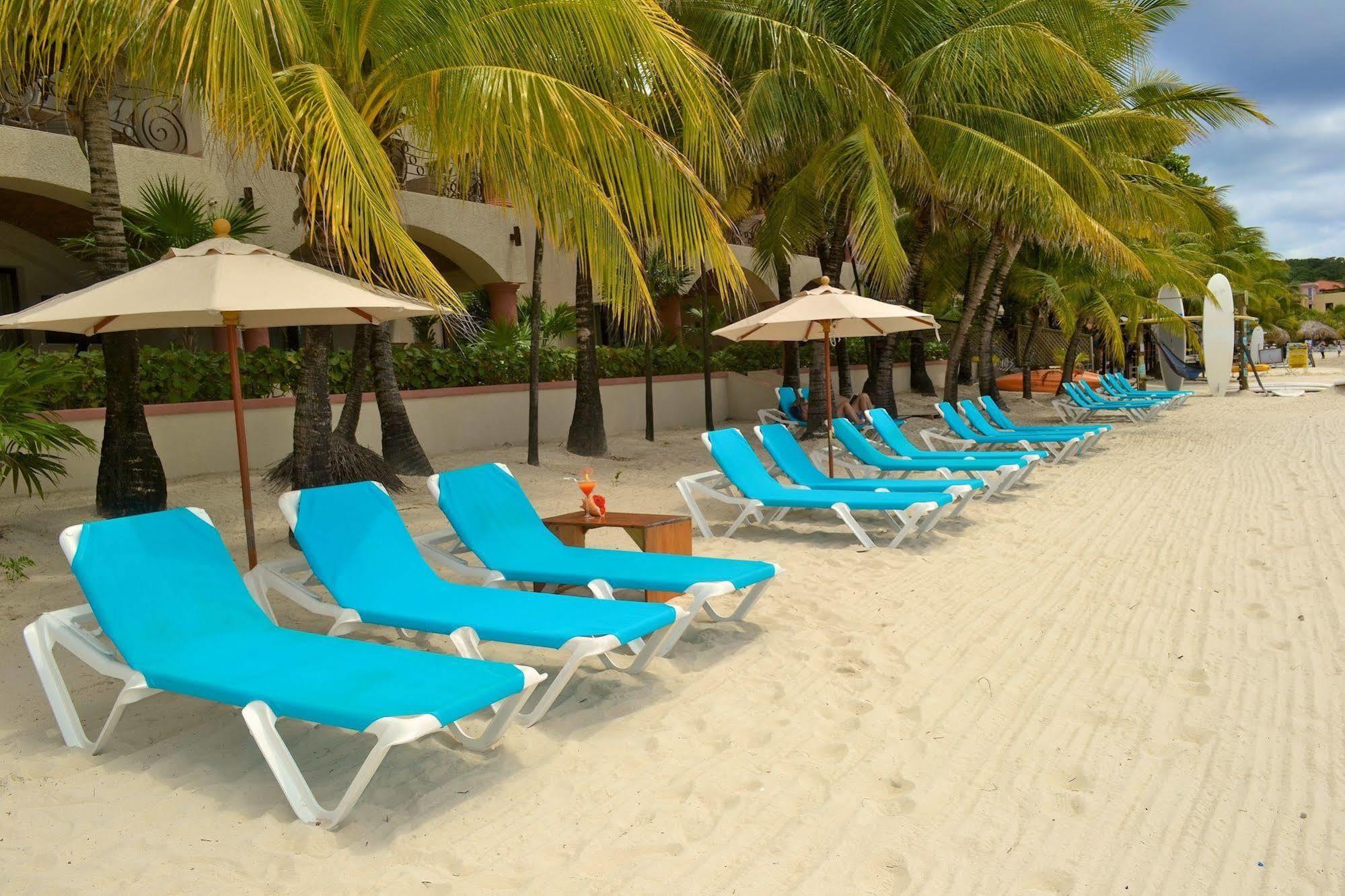 Las Sirenas Hotel And Condos West Bay Luaran gambar