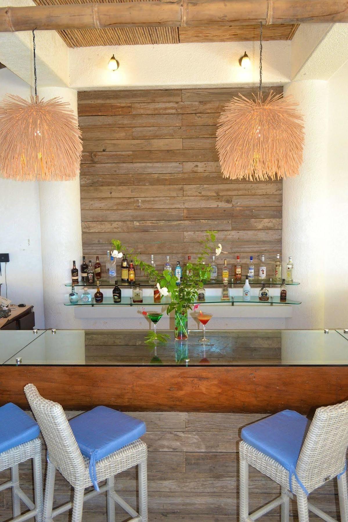 Las Sirenas Hotel And Condos West Bay Luaran gambar