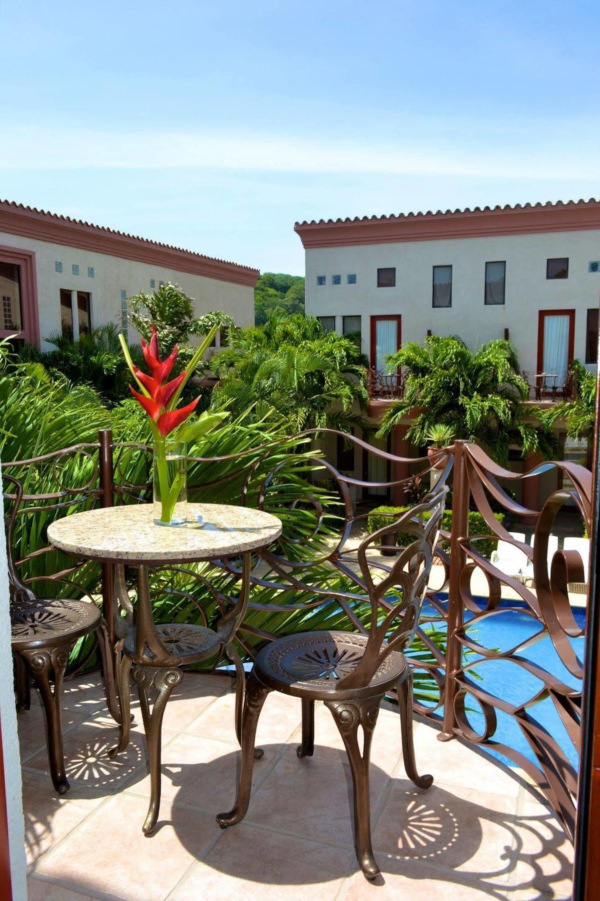Las Sirenas Hotel And Condos West Bay Luaran gambar